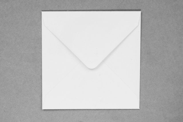 Envelopes quadrados 110x110 mm, brancos