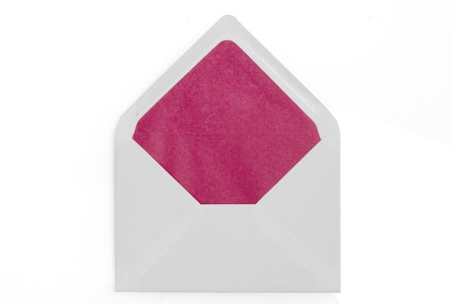 Envelopes DIN C6, brancos com forro cor-de-rosa