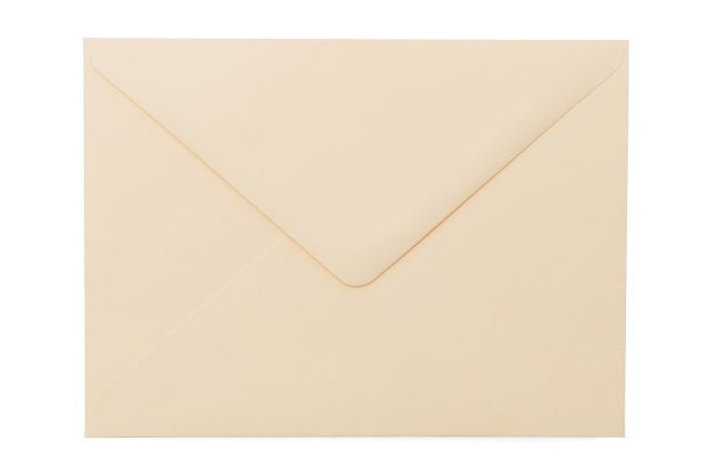 Envelopes 133 x 184 mm (5 x 7 polegadas), creme