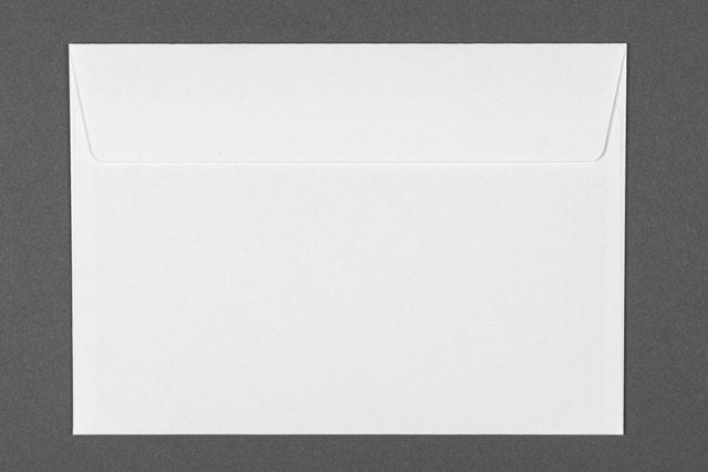 Envelopes DIN C6 adesivos, brancos