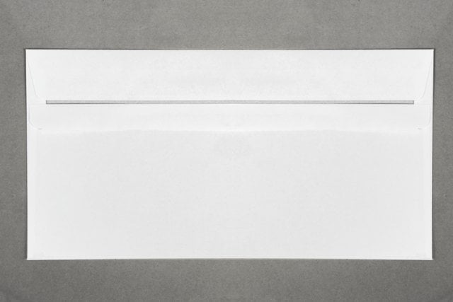 Envelopes compactos, brancos