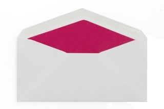 Envelopes DIN longos, brancos com forro cor-de-rosa