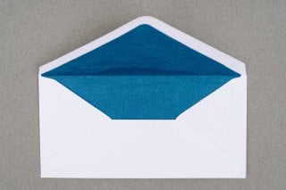 Envelopes DIN longos, brancos com forro azul